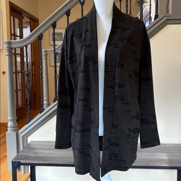 Sanctuary Sweaters - Sanctuary Camo Print Duster Size Extra Small